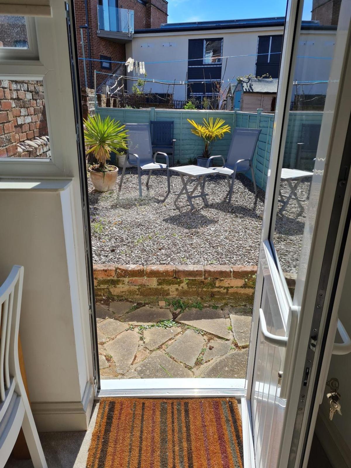 Apartment Quiet Self Contained Flat Near Town Centre And Exeter
