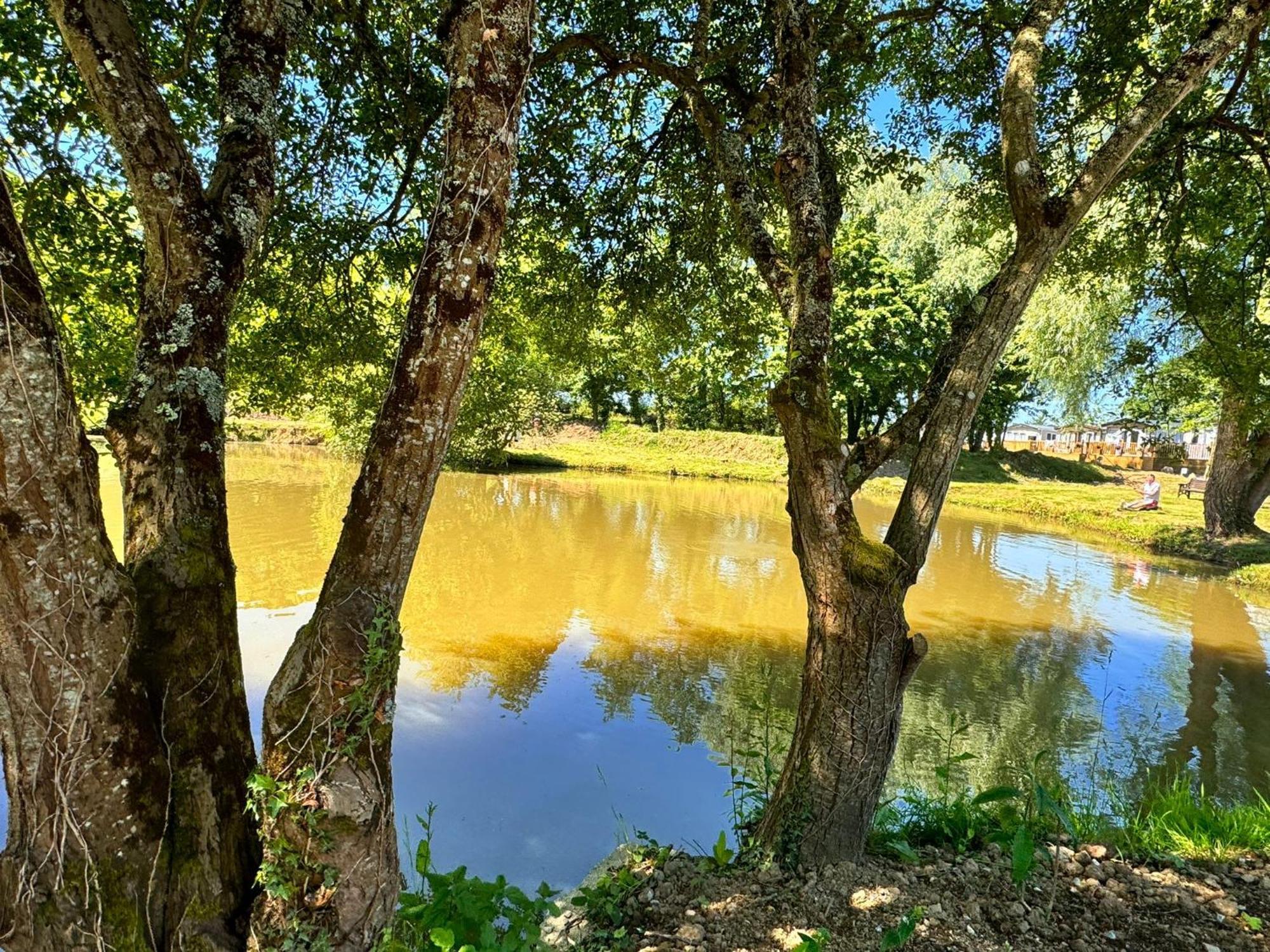 Peaceful Retreat - Fishing Lakes - Short Uk * Exeter