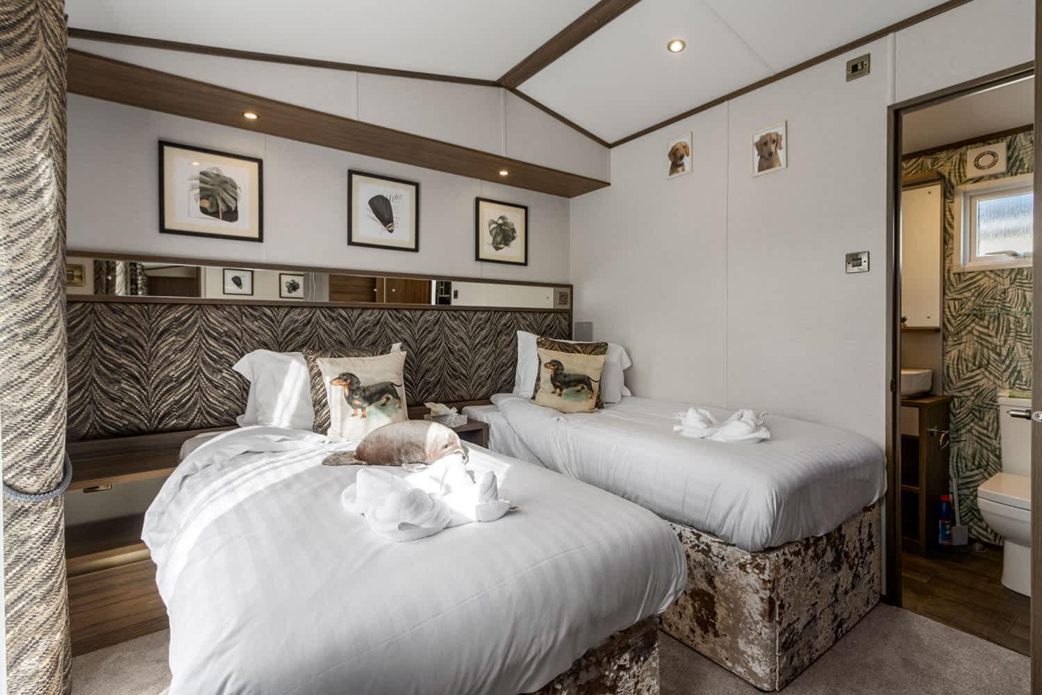 Chalet Peaceful Retreat - Fishing Lakes - Short Uk Exeter