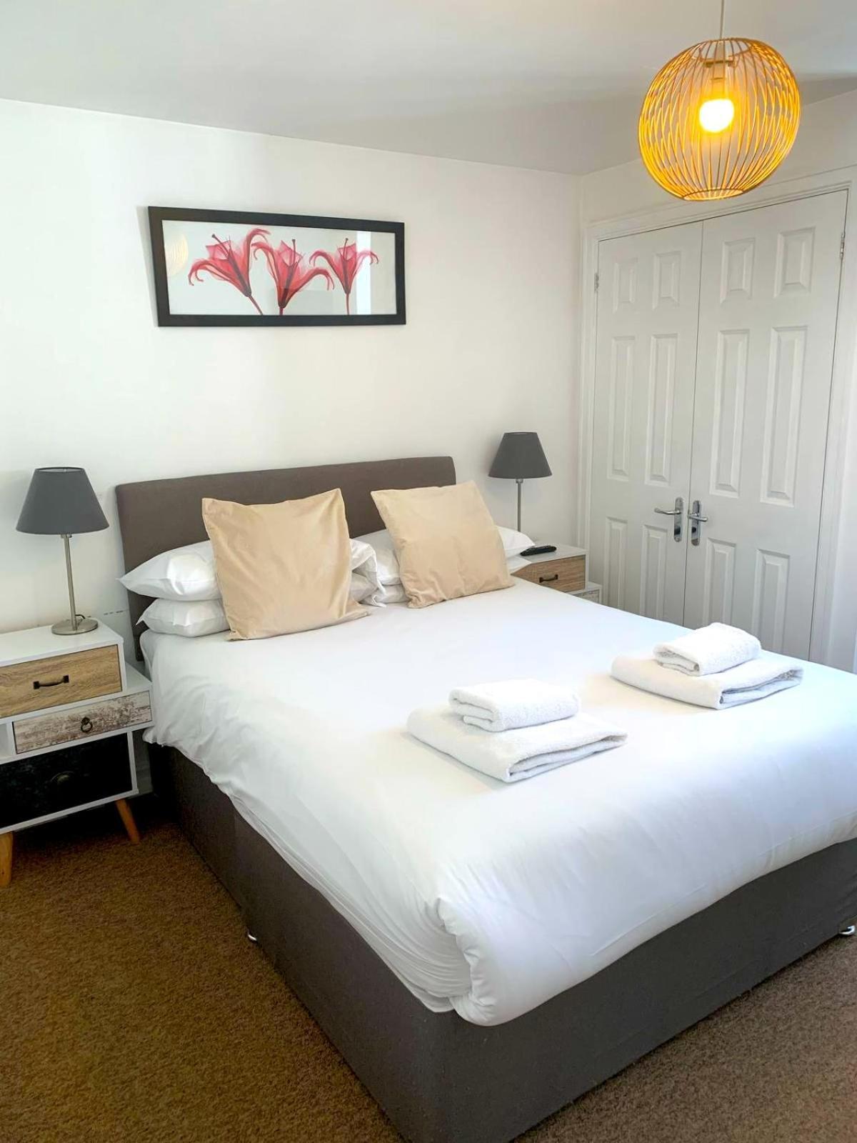 West Street Mews - Serviced
