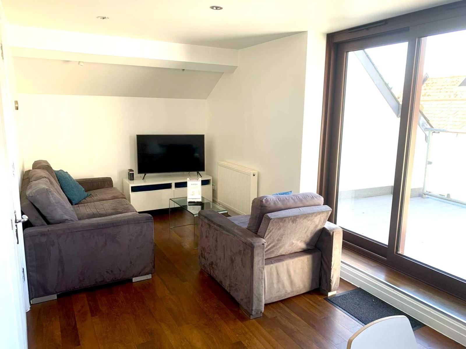 West Street Mews - Serviced *