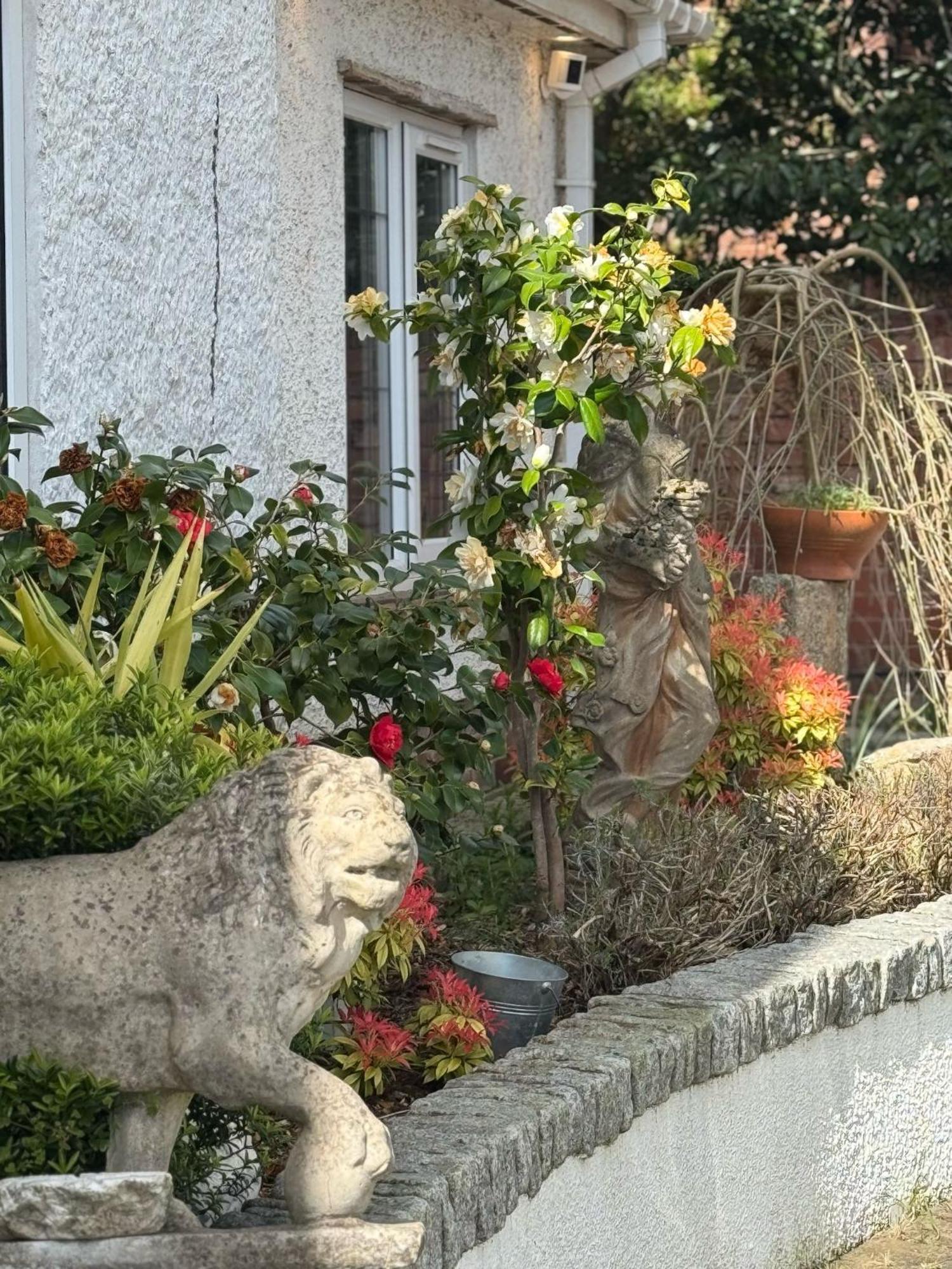 West Ave Bed & Breakfast