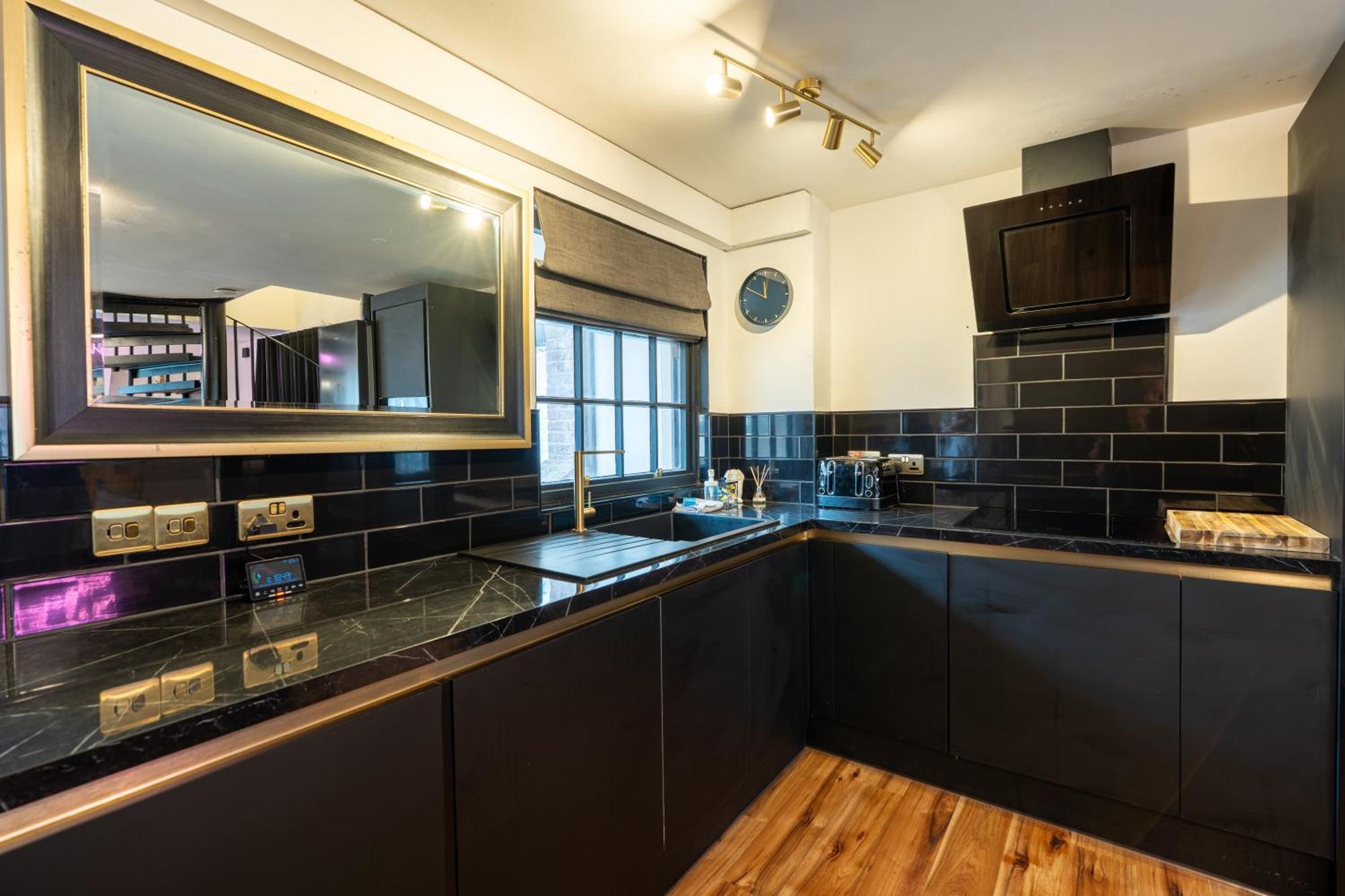 Stunning 2 Bed Apartment, In The Heart Of Exeter! * Exeter