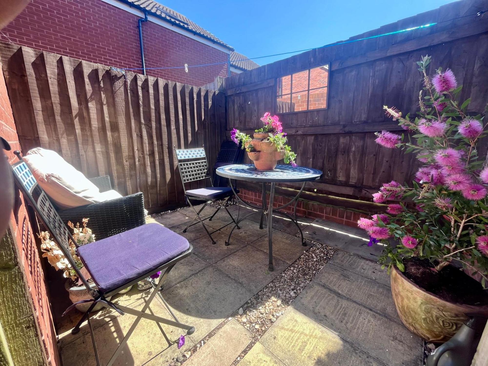 Entire Two Bed Coach House Super King Beds Turn Into Singles Holiday home
