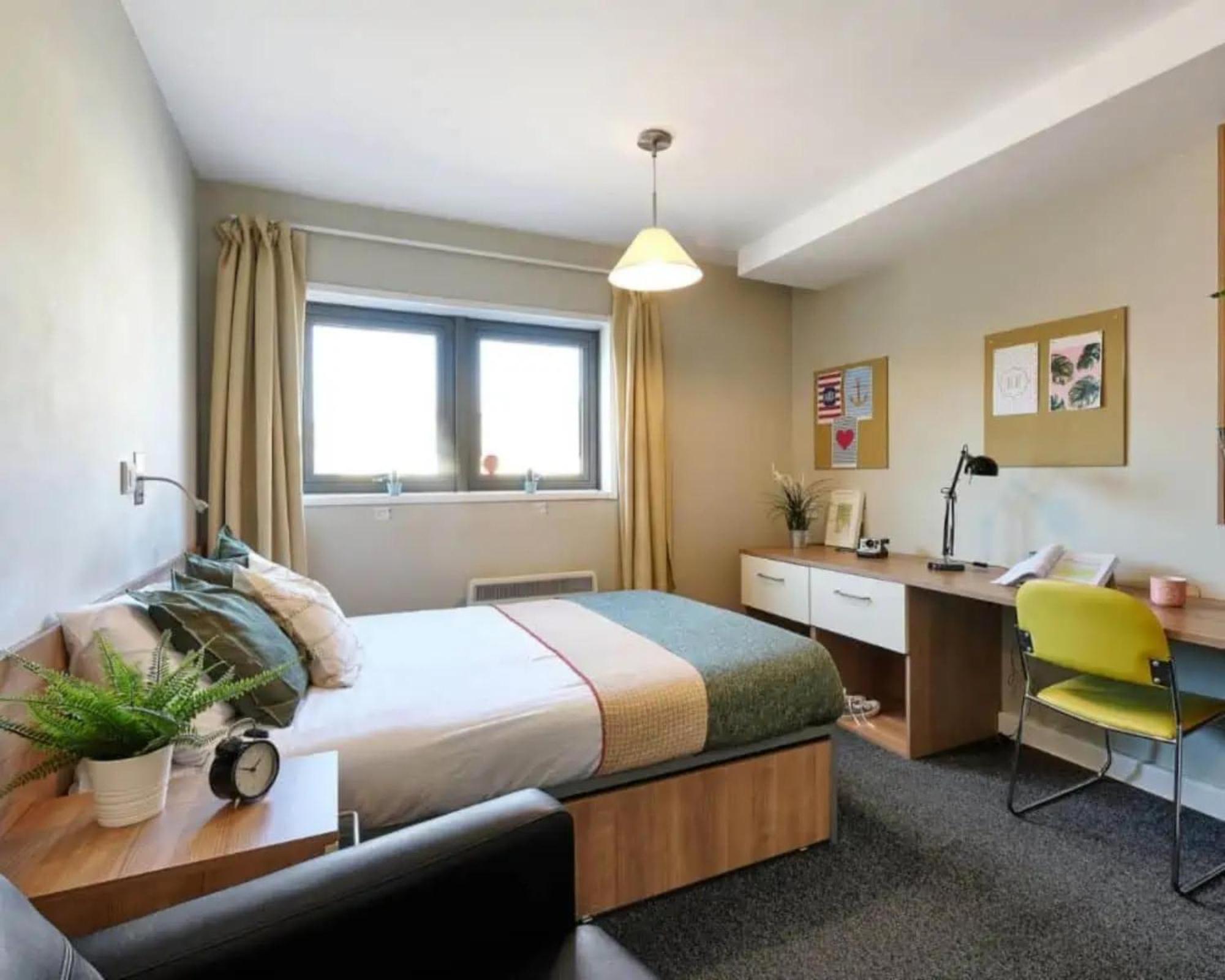 Cosy Ensuite Bedrooms At Trust House Near City Centre Apartment Exeter