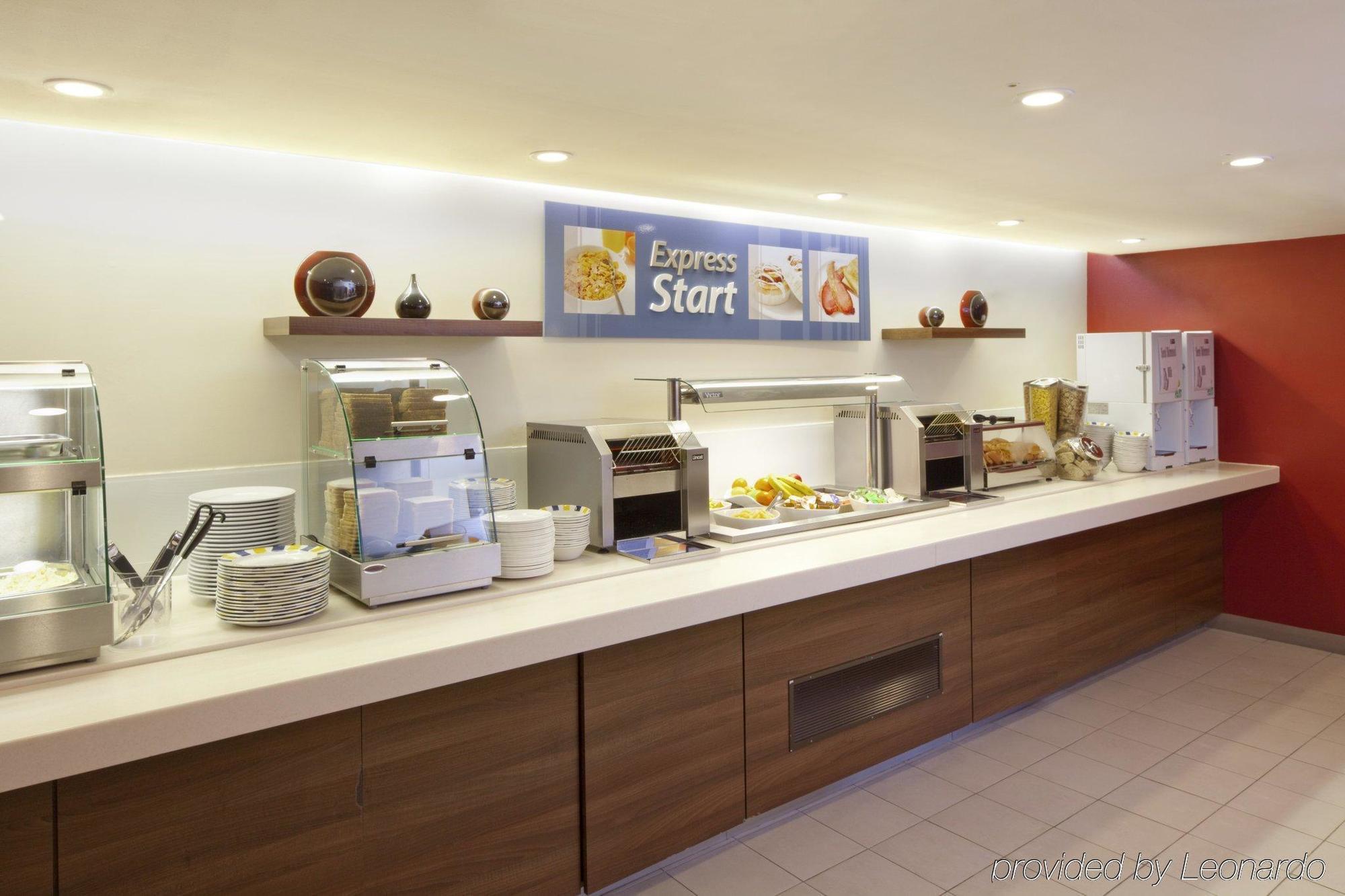 Express East By Ihg 3*
