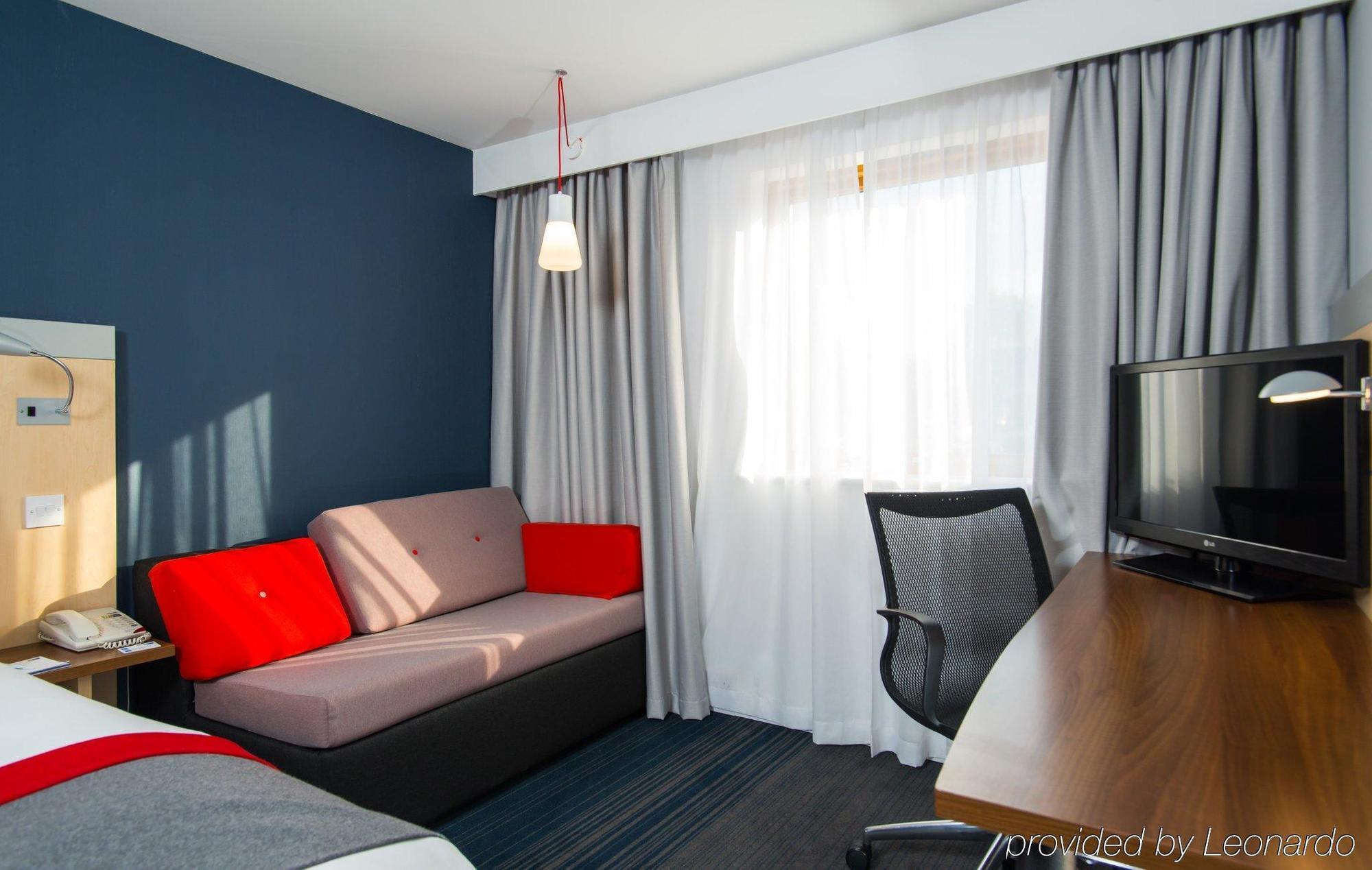 Express East By Ihg 3*