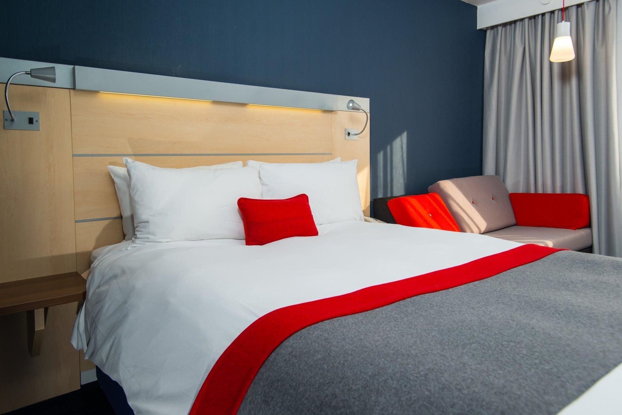 Express East By Ihg 3*