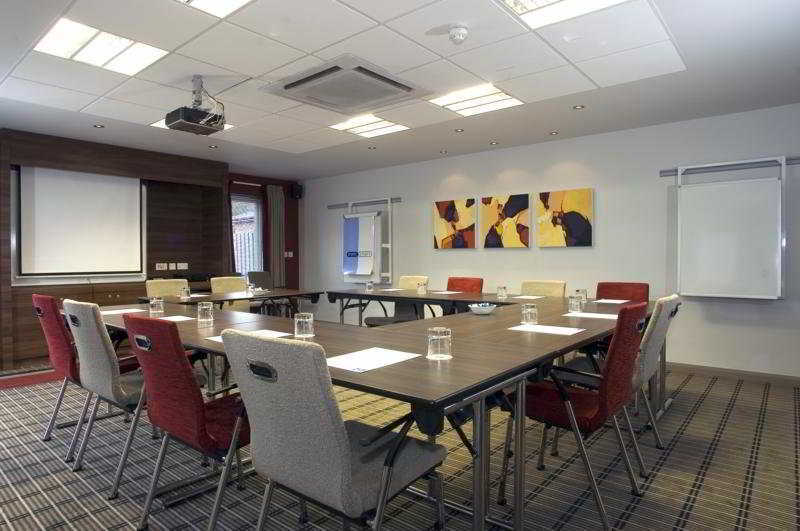 Express East By Ihg Hotel