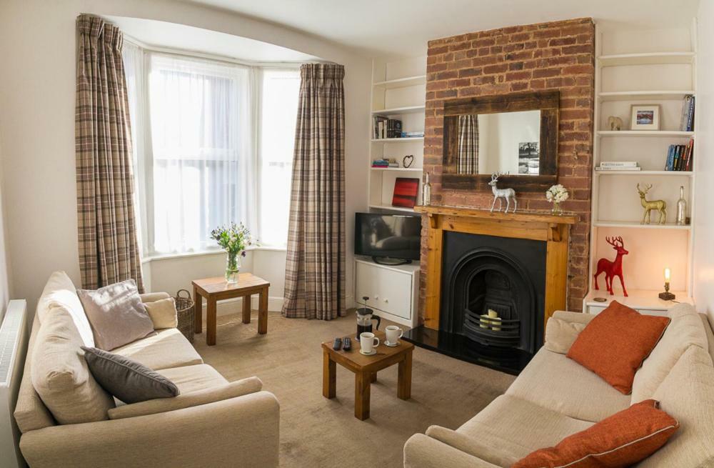 15 Saxon Road * Exeter
