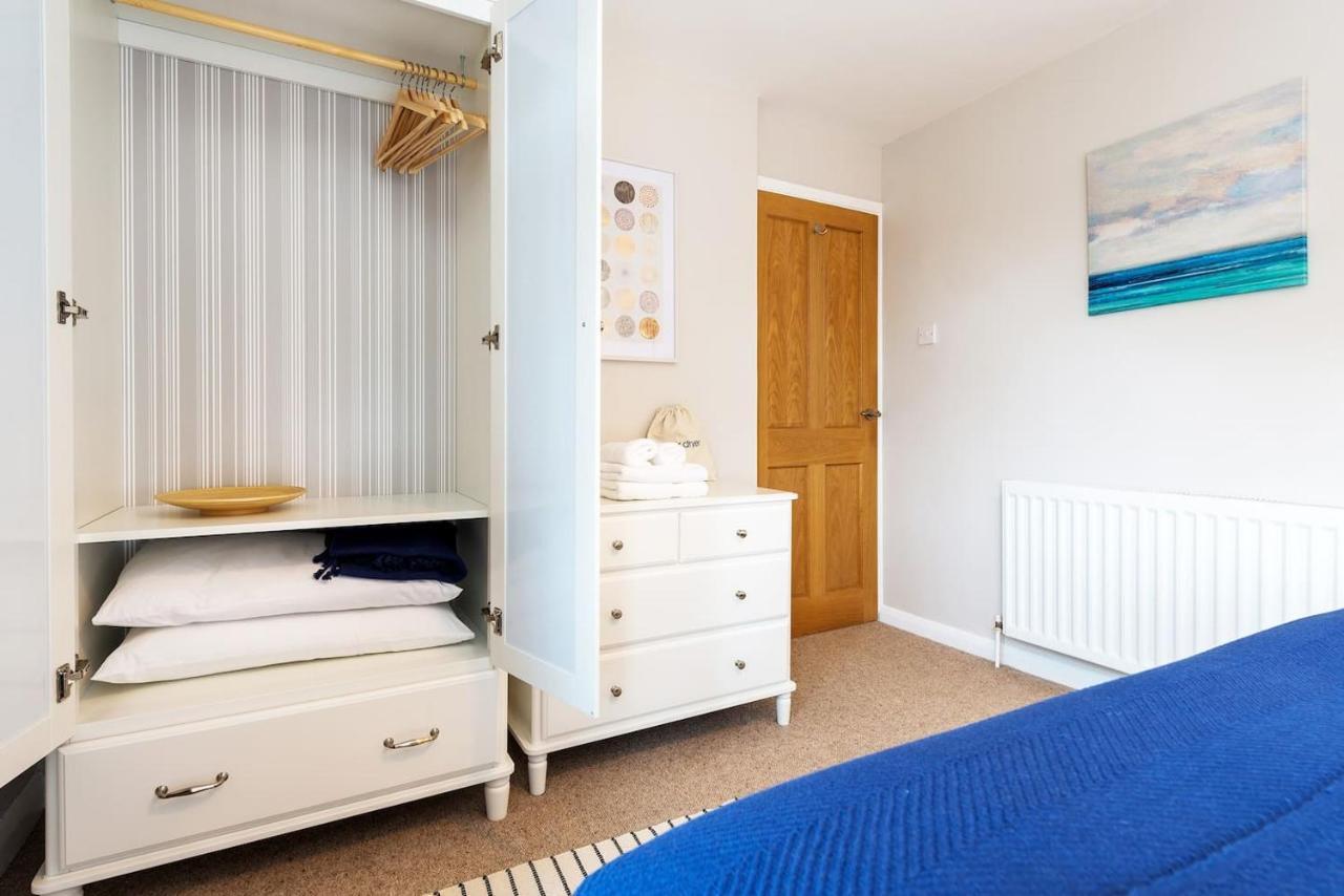 Apartment Luxury Detached 4 Bedroom House