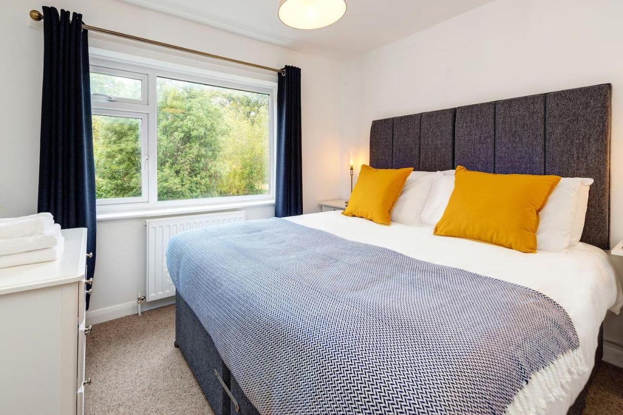Apartment Luxury Detached 4 Bedroom House *