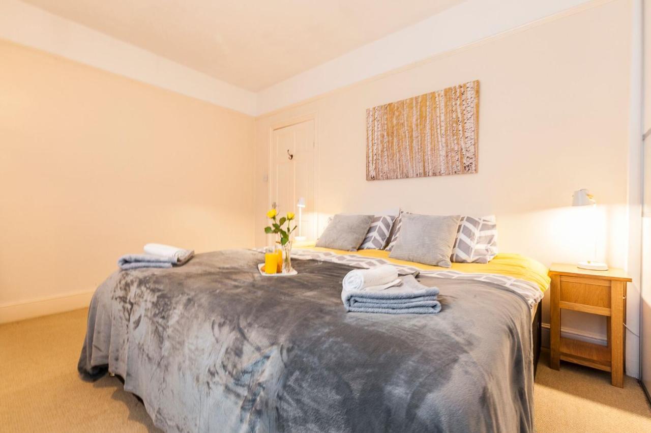 Radford Place - - Patio & Garden - - Chiefs - Uni -wifi Hébergement de vacances Exeter