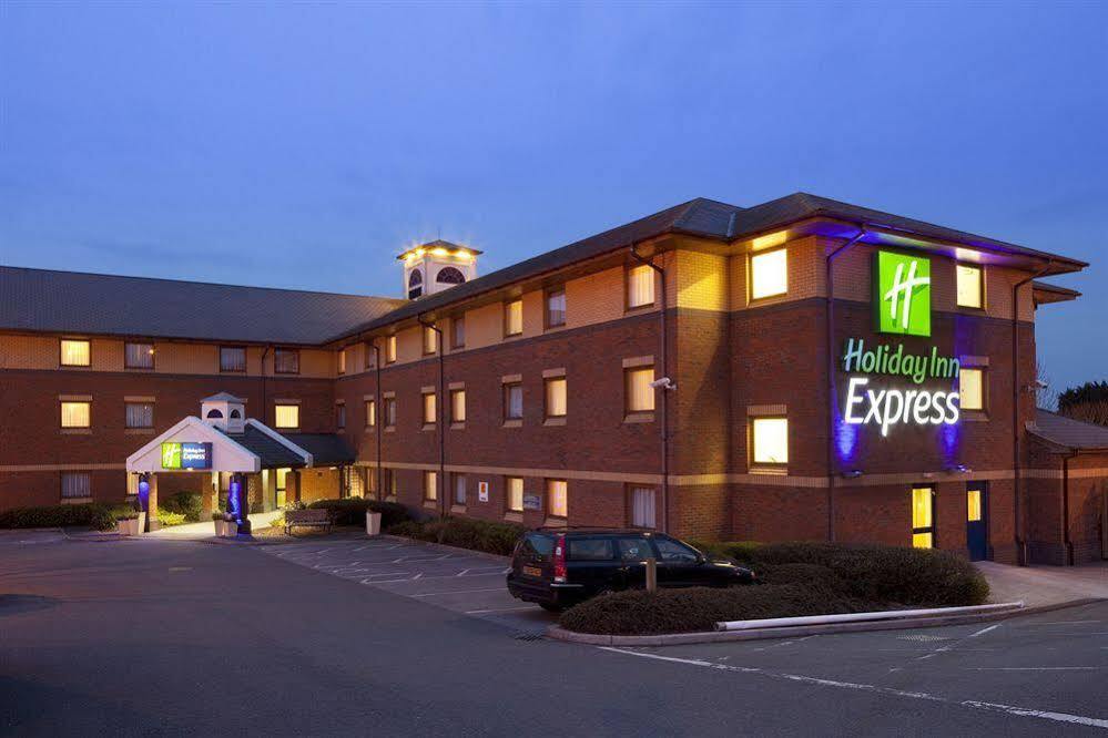 Express East By Ihg Hotel 3*