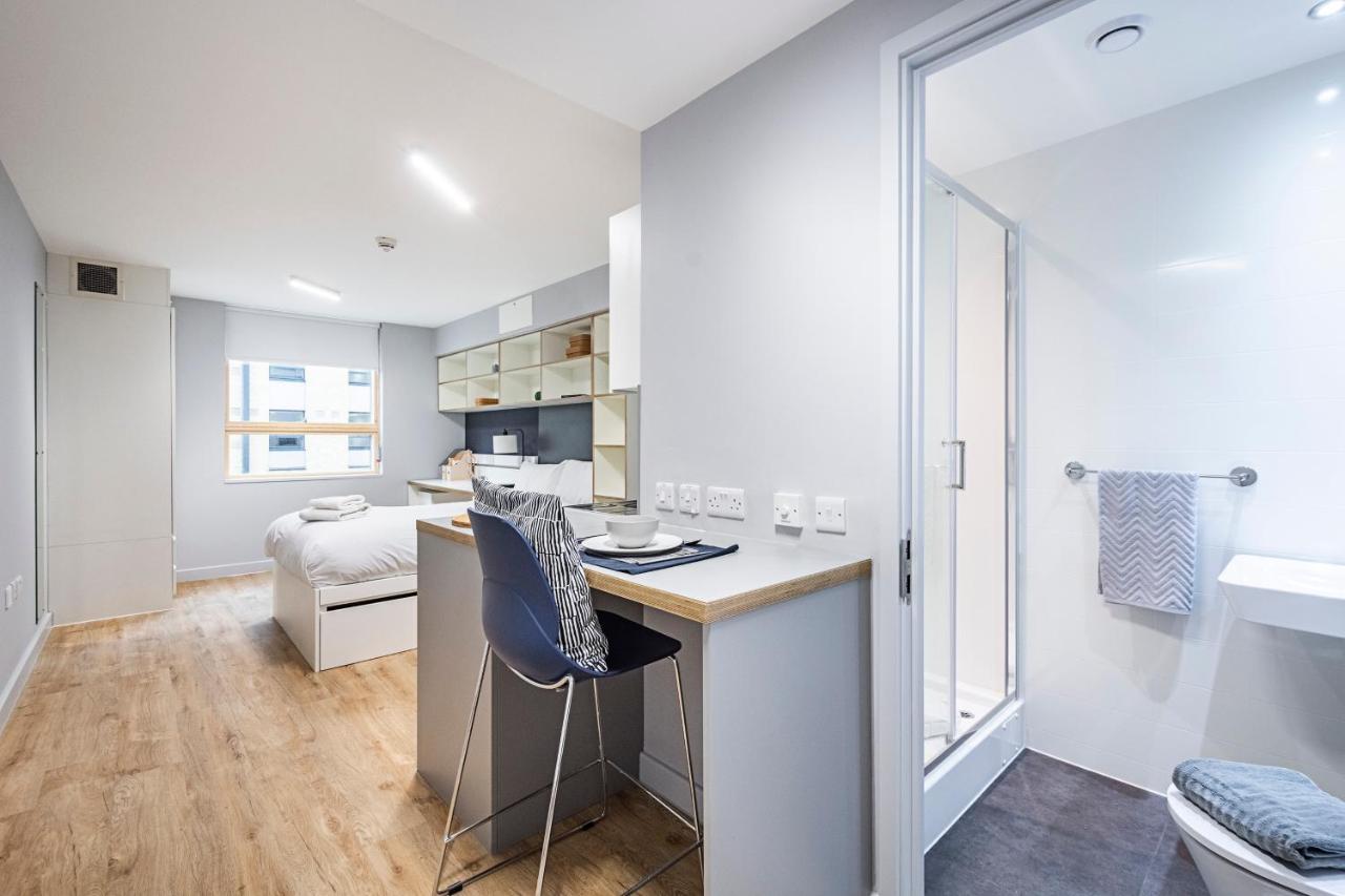 Brand New Modern Rooms, & - Sk