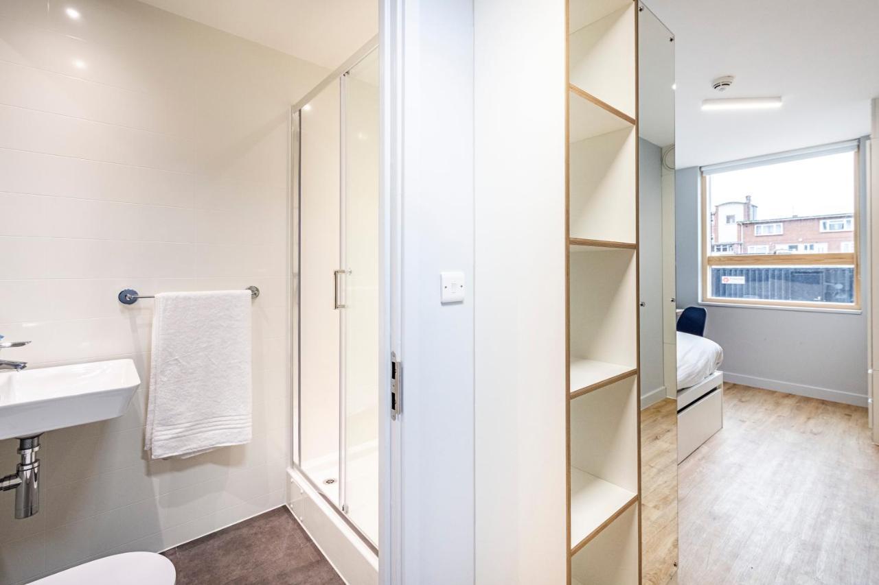 Brand New Modern Rooms, & - Sk Exeter