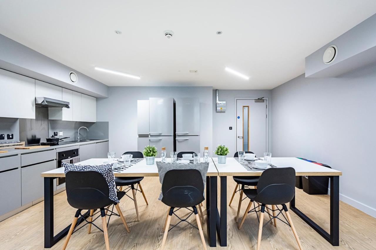 Apartamento Brand New Modern Rooms, & - Sk