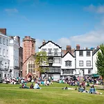 Zeni Ensuite Rooms In Exeter