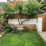 Nomi Homes - Powderham - Exeter - Uni - Free Parking - Central