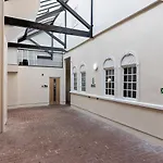3A St Anne\'S Well Brewery City Centre, Parking