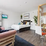 Exeter City Centre Apartments Ashton Apartment