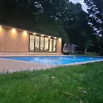 Osbornes Holiday House Near Exeter With Swimming Pool