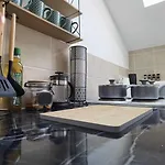 Raleigh Ff&Tf - 1 Bed Georgian Flat In The Centre Of Exeter, Free Parking With Wifi