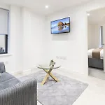 Linacre 1&2 - One And Two Bed Flat Behind The Cathedral With Free Parking And Fast Wifi