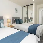 Linacre 1&2 - One And Two Bed Flat Behind The Cathedral With Free Parking And Fast Wifi