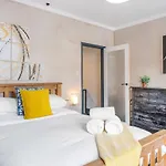 Stylish House W Free Parking Nr Exeter Centre