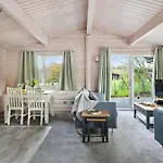 Alder Vip Hot Tub Lodge