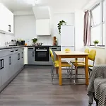 For Students Only Trendy Non-Ensuite Rooms At Northernhay House In Exeter