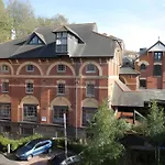2 The Courtyard - Apartment For Business, Leisure Or Relocation