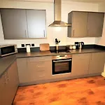 2 The Courtyard - Apartment For Business, Leisure Or Relocation