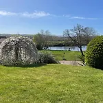 River Retreat Apartment Exeter - River Views & Parking