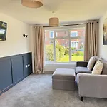 Modern & Spacious Home In Exeter - Smart Tv & Xbox