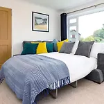 Luxury Detached 4 Bedroom House