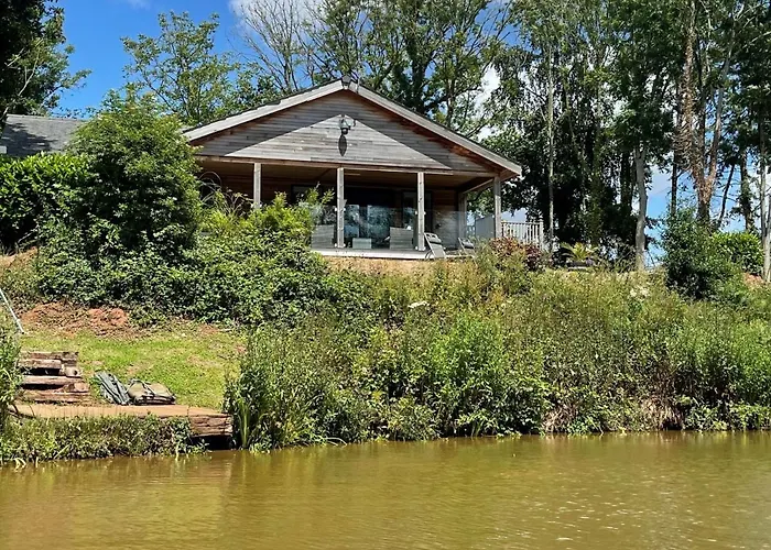 Oak Lodge, South View Lodges, Exeter