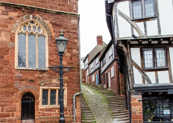 Unique Exeter Tudor Cottage On Famous Cobbled Hill
