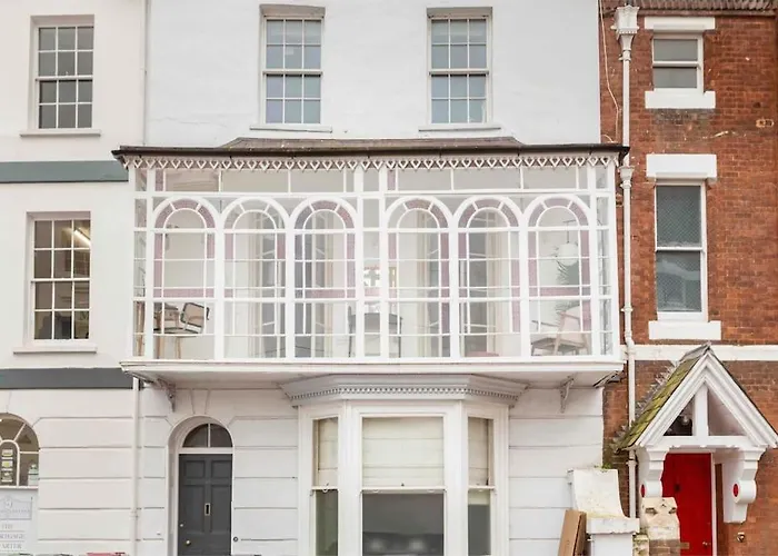 Beautiful City Centre Flat With Free Parking