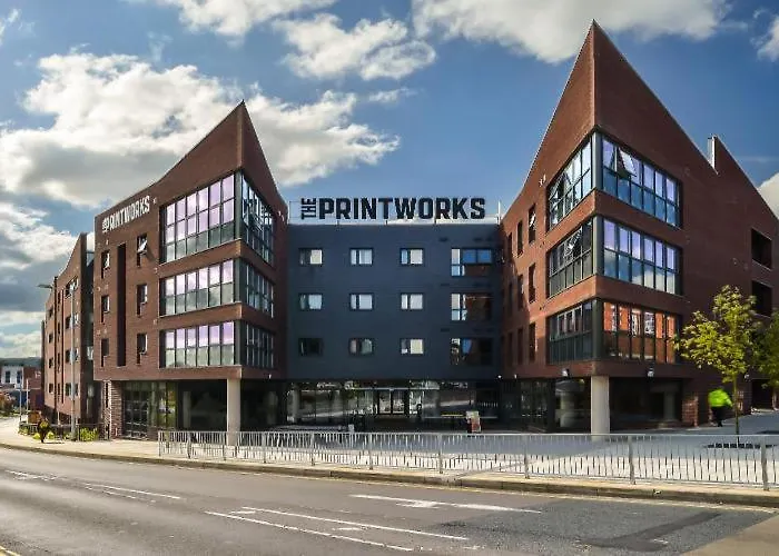Zeni 3 Bed Apartment In Central Exeter