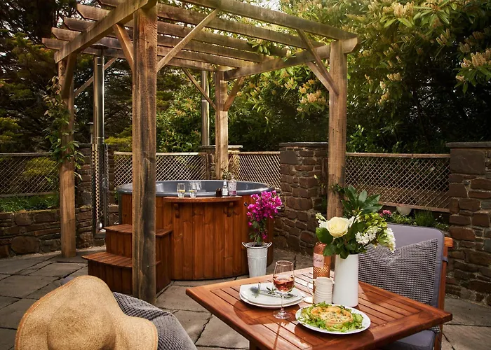 Swifts Return - Apartment With Hot Tub, Sauna And Indoor Pool