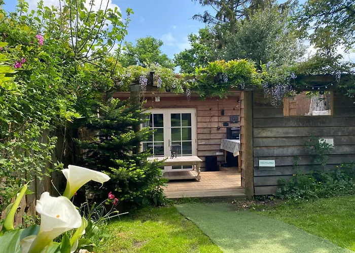 Rustic Lodge, Stunning Views & Star Gazing Bath