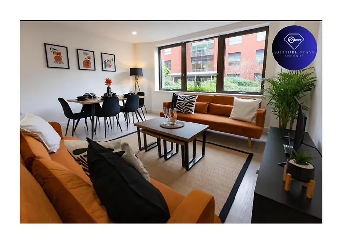 Modern City Centre Apartment