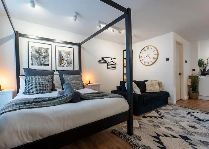 Ultra Modern Studio Apartment, In Central Exeter