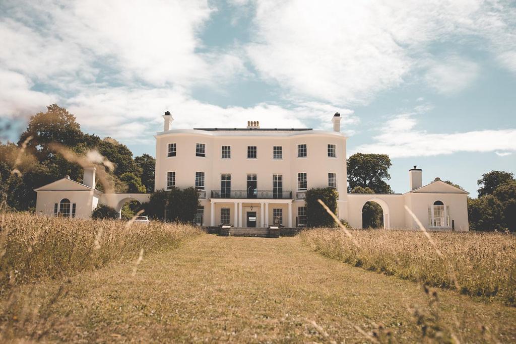 Rockbeare Manor - Country House *