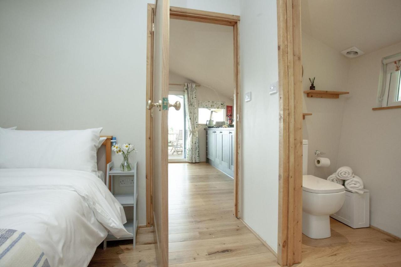 Windsor Lodge, Huntsland Farm Lodges *