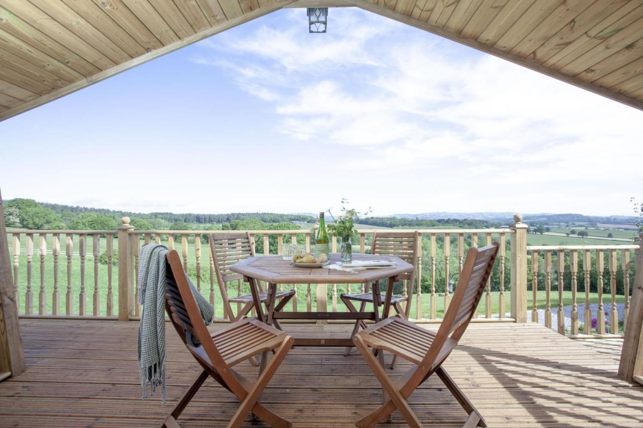 Chalet Windsor Lodge, Huntsland Farm Lodges *