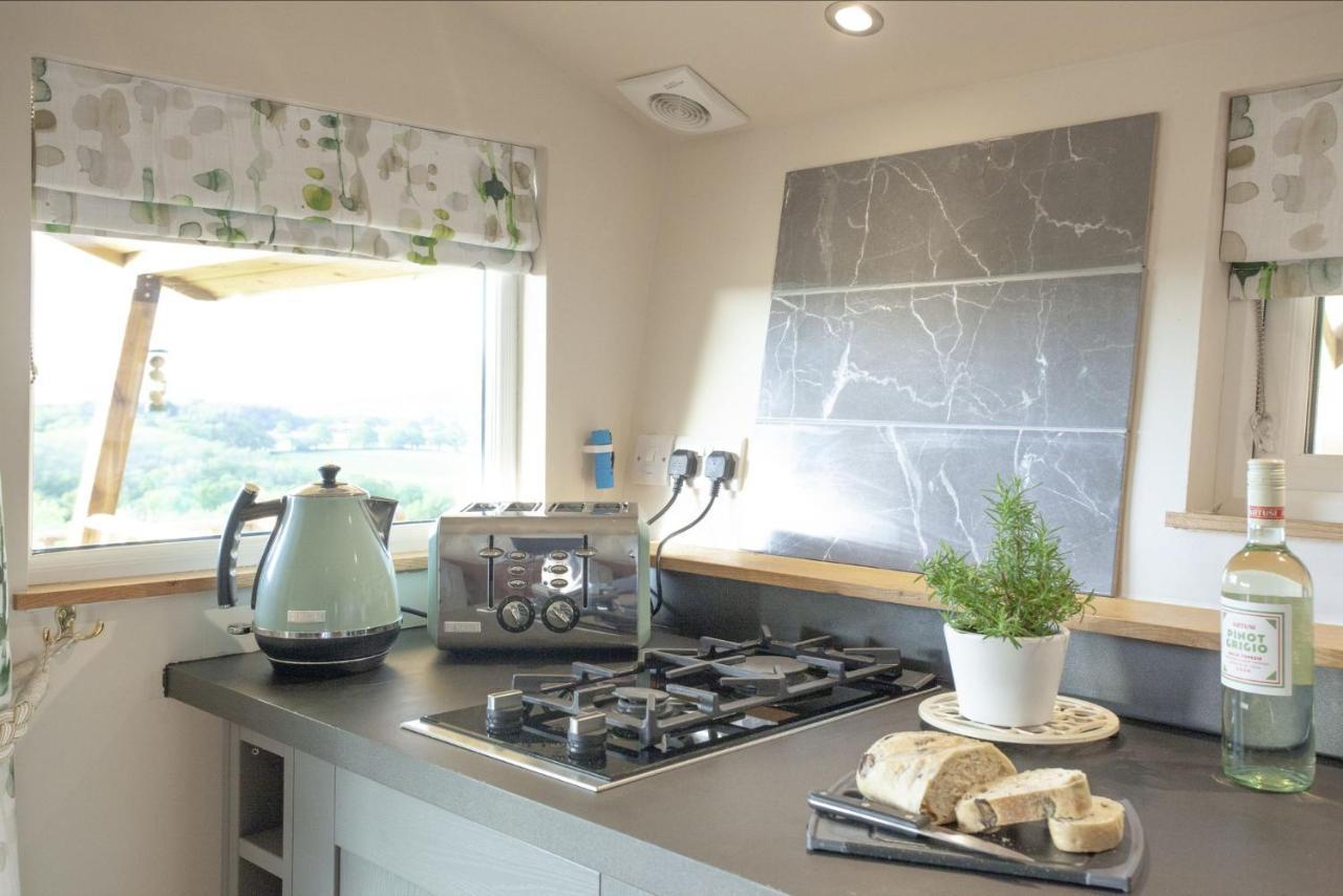 Chalet Windsor Lodge, Huntsland Farm Lodges