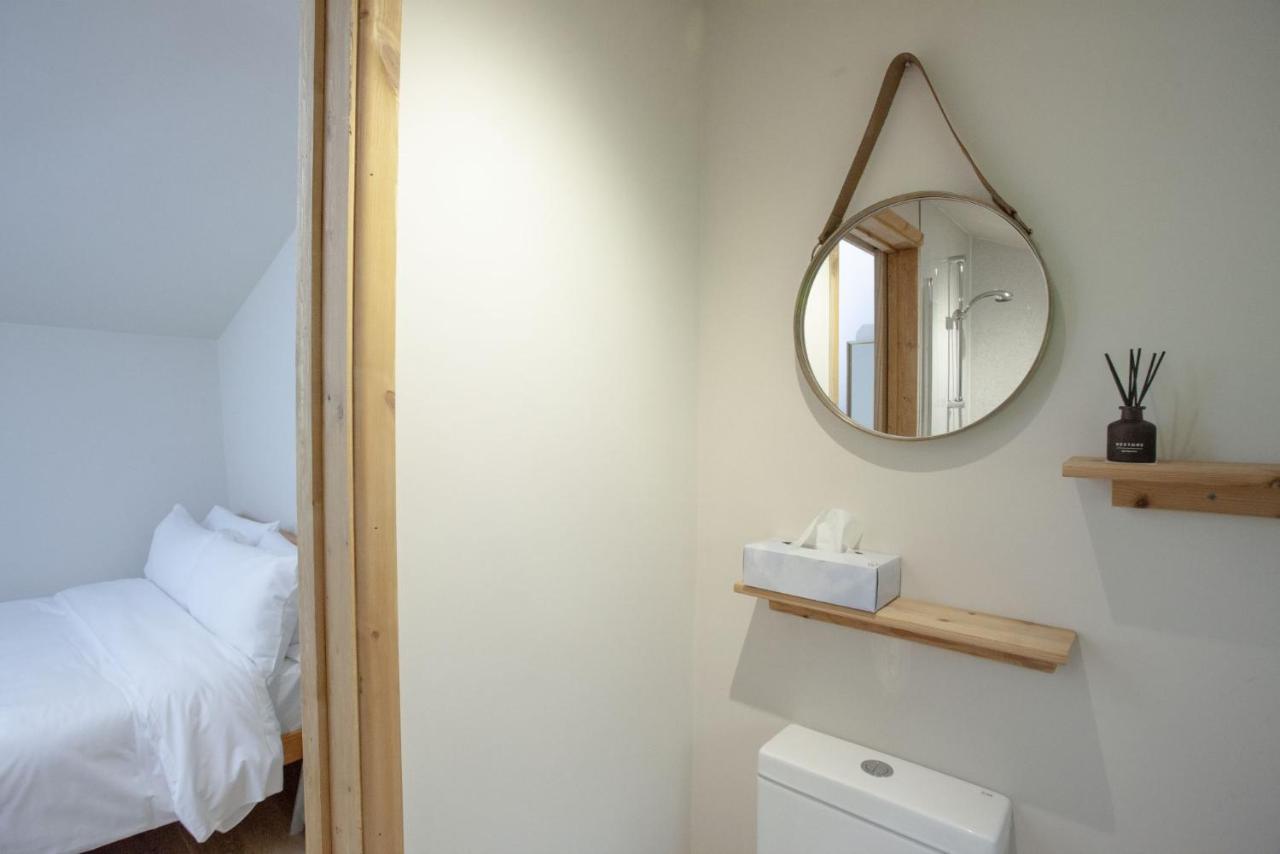 Windsor Lodge, Huntsland Farm Lodges